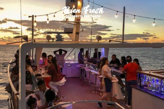 CENA BAHIA DE CARTAGENA