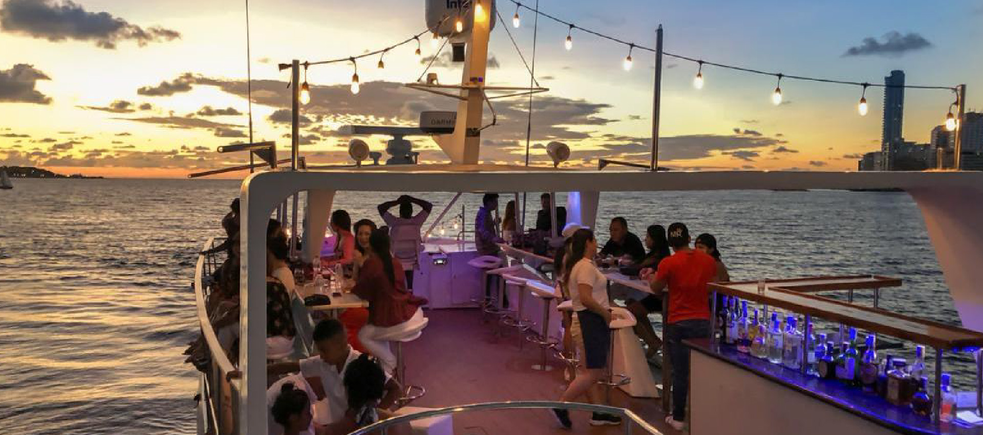 CENA BAHIA DE CARTAGENA