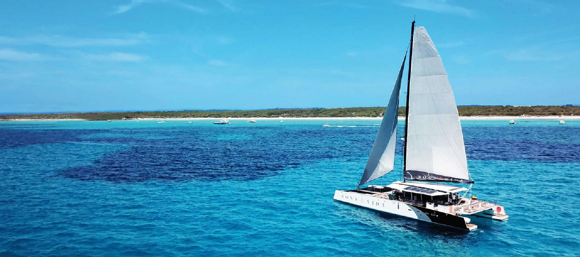 CATAMARAN ISLAS DEL ROSARIO