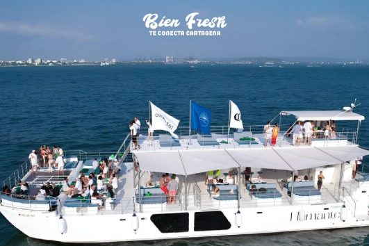 PASEO EN CATAMARAN POR ISLAS DEL ROSARIO